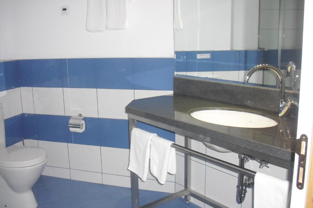Universal Hotel Dupnica Szoba fotó