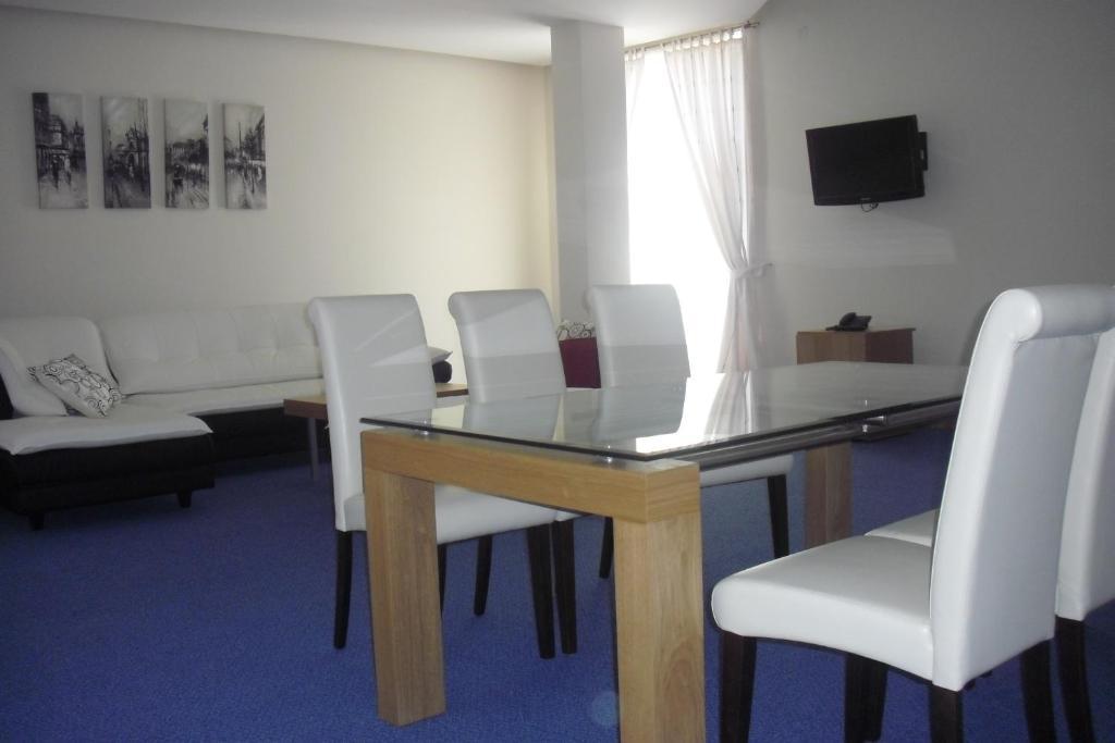 Universal Hotel Dupnica Szoba fotó