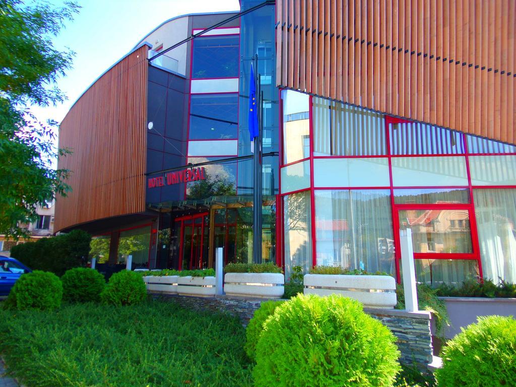 Universal Hotel Dupnica Kültér fotó