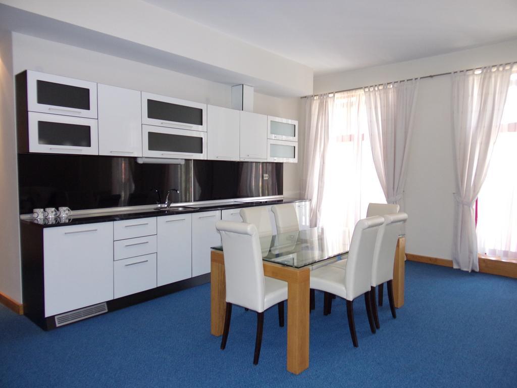 Universal Hotel Dupnica Kültér fotó